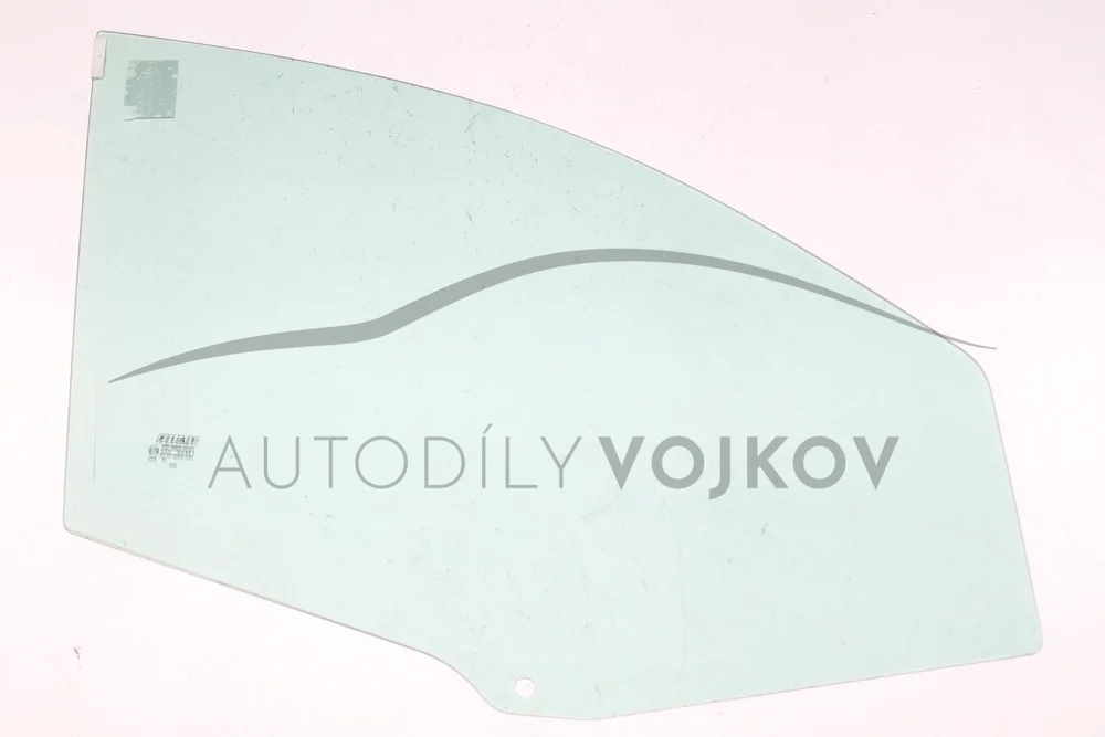 Boční okno přední pravé P 03- v:11125